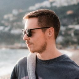 الرئيسية Testimonial Skip 02